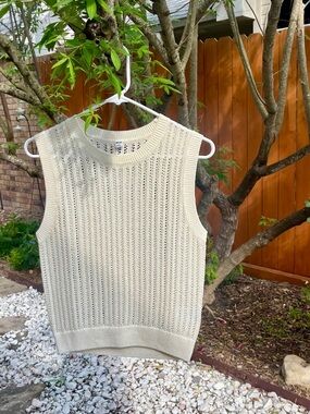 Uniqlo Cream Mesh Short Sweater | Sleeveless